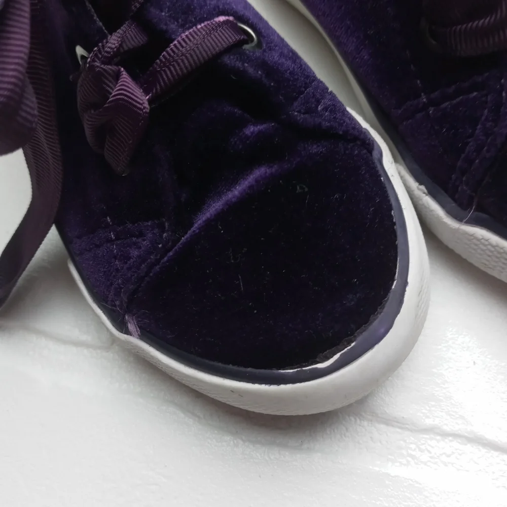 Cat & Jack girls size 8 dark purple velour uppers hi-top ribbon tie lace shoes